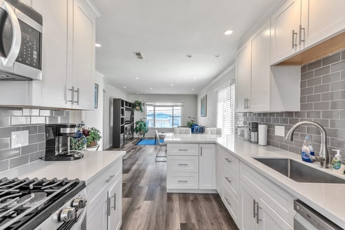 3BR House- Ocean & City Views, Minutes to Downtown