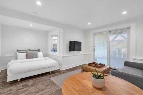 Cozy Studio with Patio - Steps to Beach & GG Park