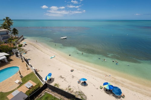 Cozy Beachfront Apt at Punta Arenas with Parking