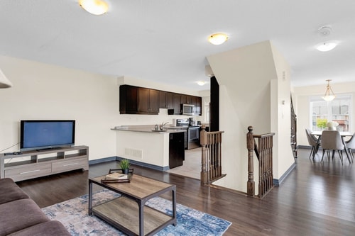 Stylish Fully Furnished 3 Bedroom Townhome!