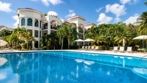 Condo in Playacar | Pool, Golf & Beach