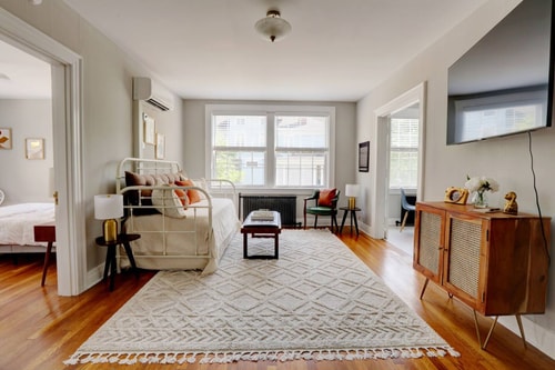 Updated Frankfort 1 BR Family Apt, Walk to Capitol