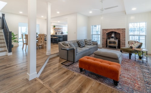 Luxurious Farmhouse on Acreage!  Near Silverwood