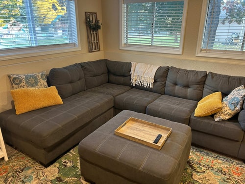 Fun! 90's themed house close to downtown!