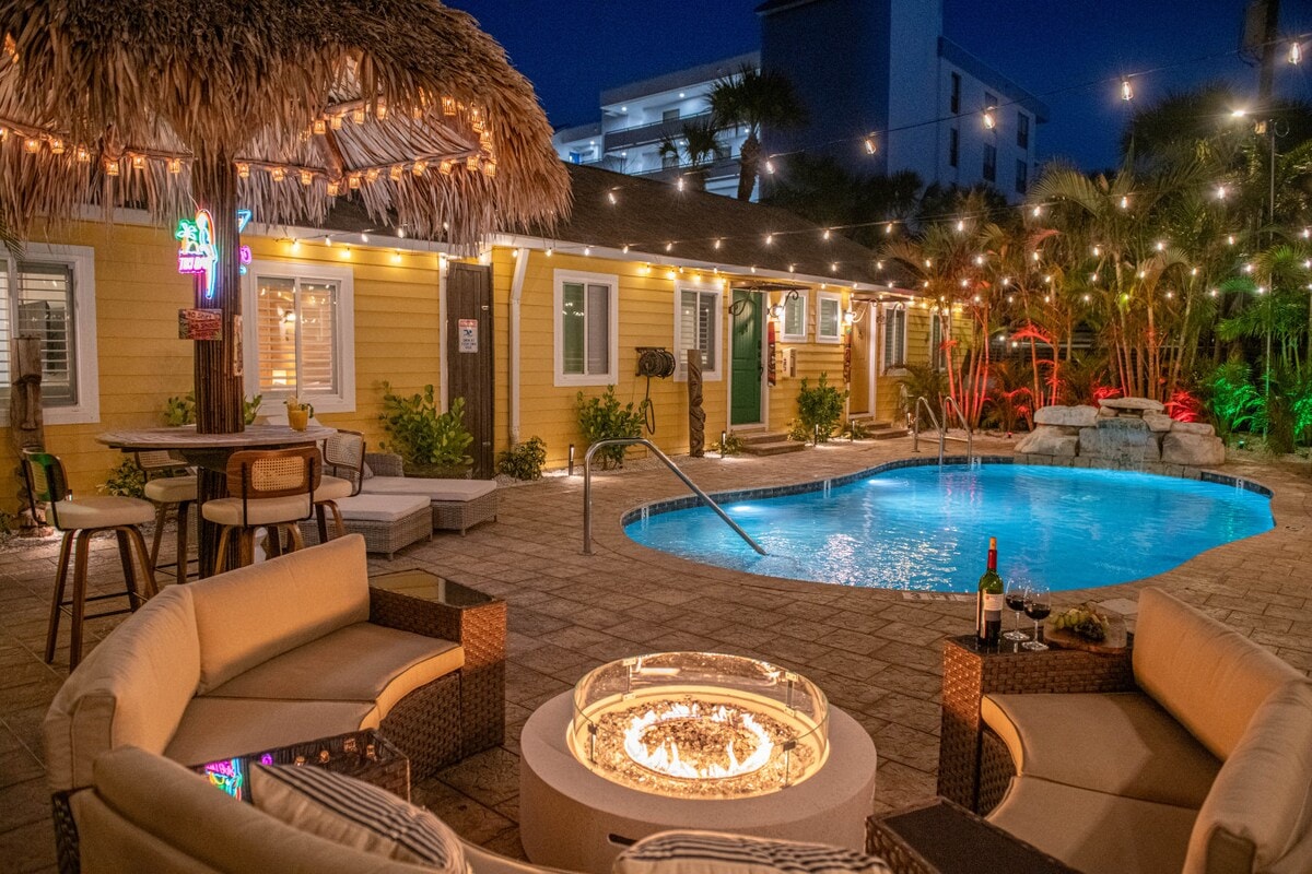 Beachfront Resort-Outdoor Pool
