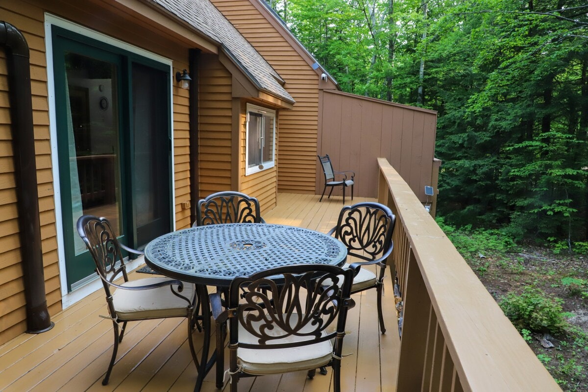 Pool & Trails Onsite