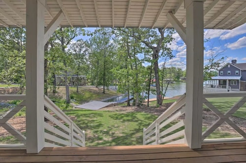 Lakefront 5BR House w/ Porch & Amazing View