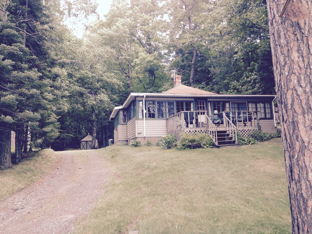 The Cottage “On Lake Amnicon. Pet Friendly