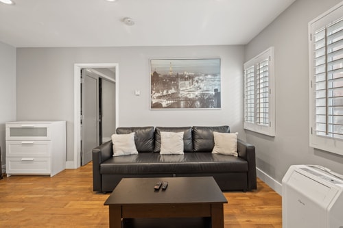 Modern 1BR • Steps to Venice Beach