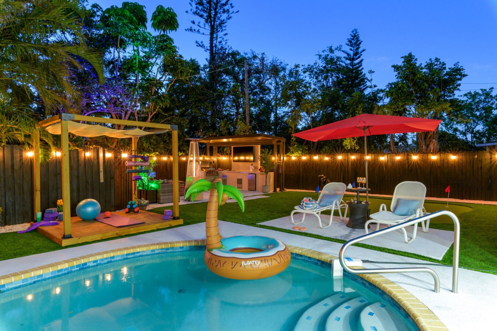 Heatedpool • Hottub • Outdoorkitchen/theater/games - Bradenton, FL