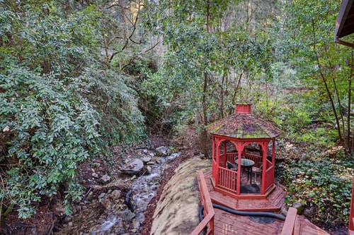 Creekside Gazebo • Fire Pit + BBQ Garden