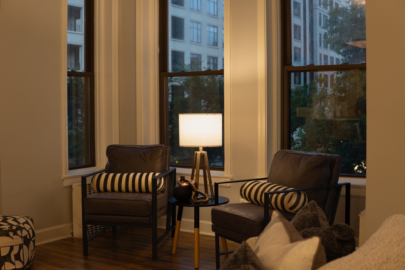 Near Zoo & Beach & Reading Nook + Parking