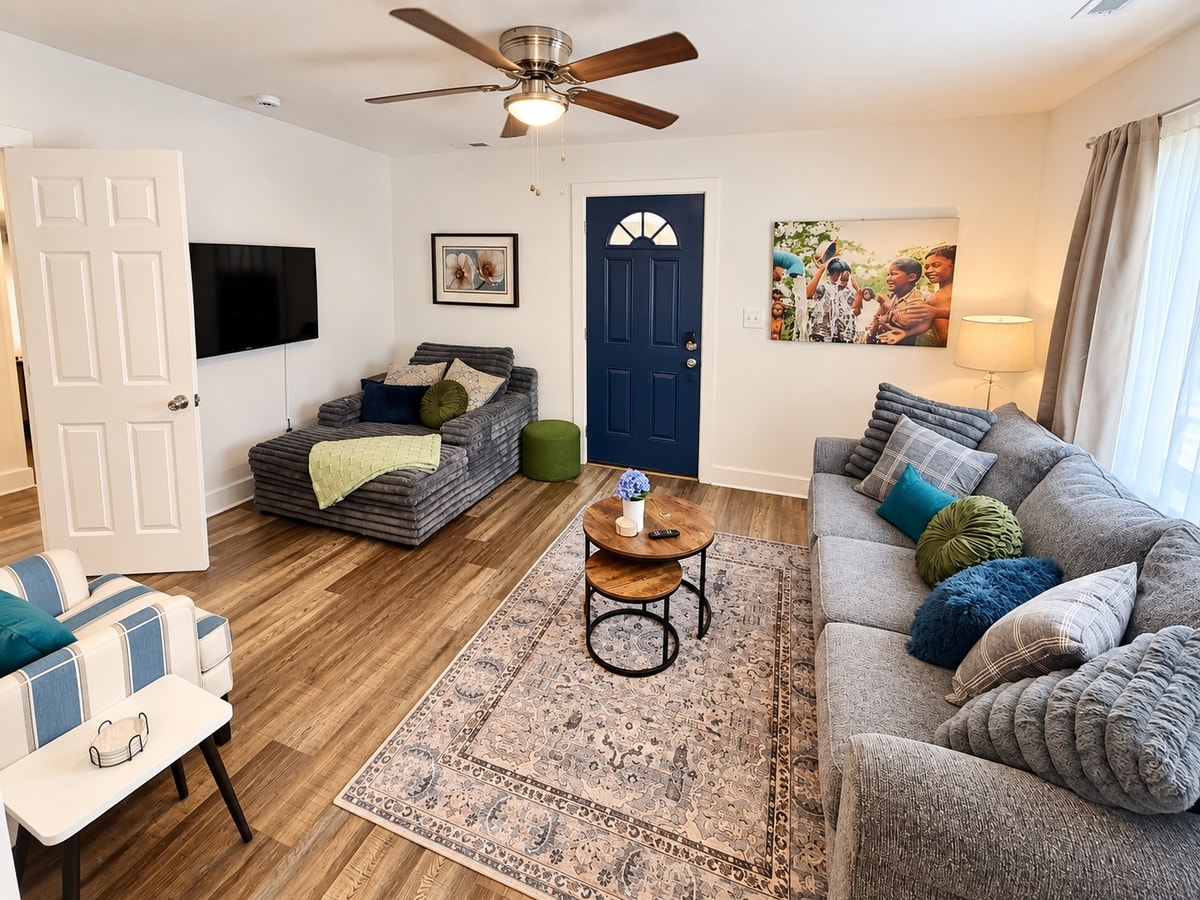 Modern Home, 4 King Beds & Covered Porch