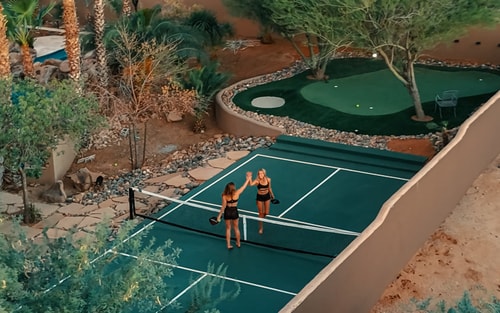 Sleeps 25 • Heated Pool and Spa • Pickleball Court
