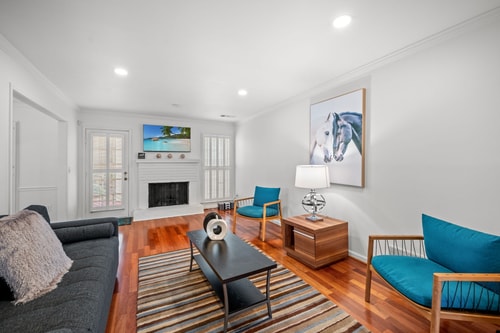 Near Marietta Sq • Grill • Patio • Workspace