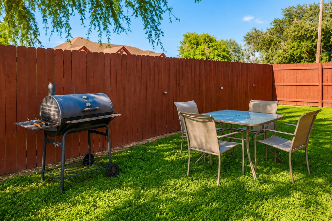 Private Yard + Grill & Near Basilica