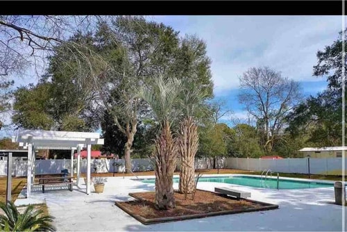 Pet Friendly • Pool • Sleeps 4 / 2 BR