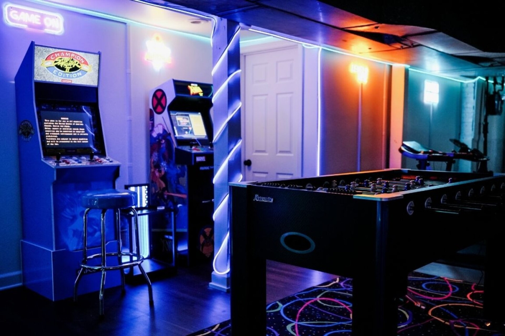 Spacious Theater And Game Room Retreat - Charming Luxury Escape - Chicago
