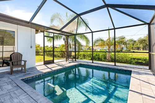 Englewood Escape: 3BR Waterfront with Pool