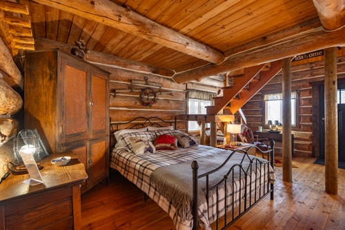 Quiet Log Cabin • Gazebo • Near River & Trails