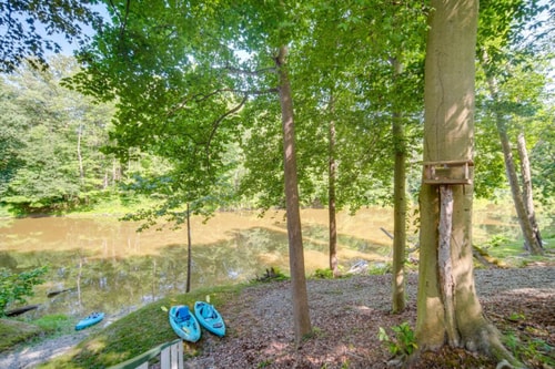 Earth's River Retreat: Kayaks, Wineries & GOTL