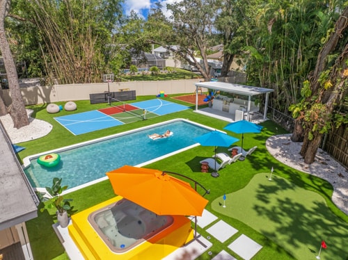 Heated Pool • Sleeps 32 • Pickle/Bball • Theater