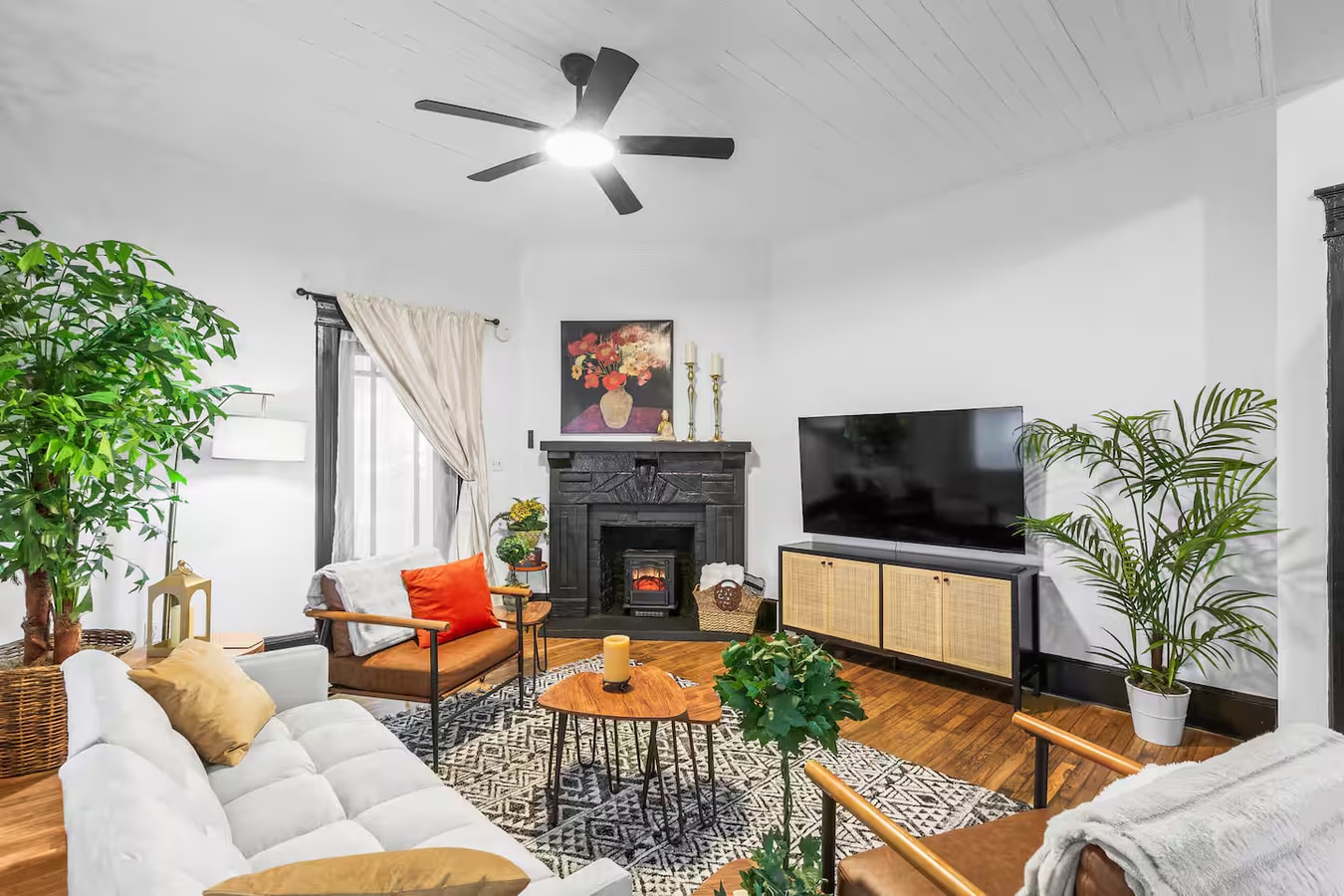 Enclosed Porch, Game Room & Workspace · 3