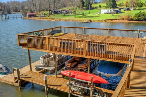 Lakefront • Dock & Boat Access • Resort Pool+Golf