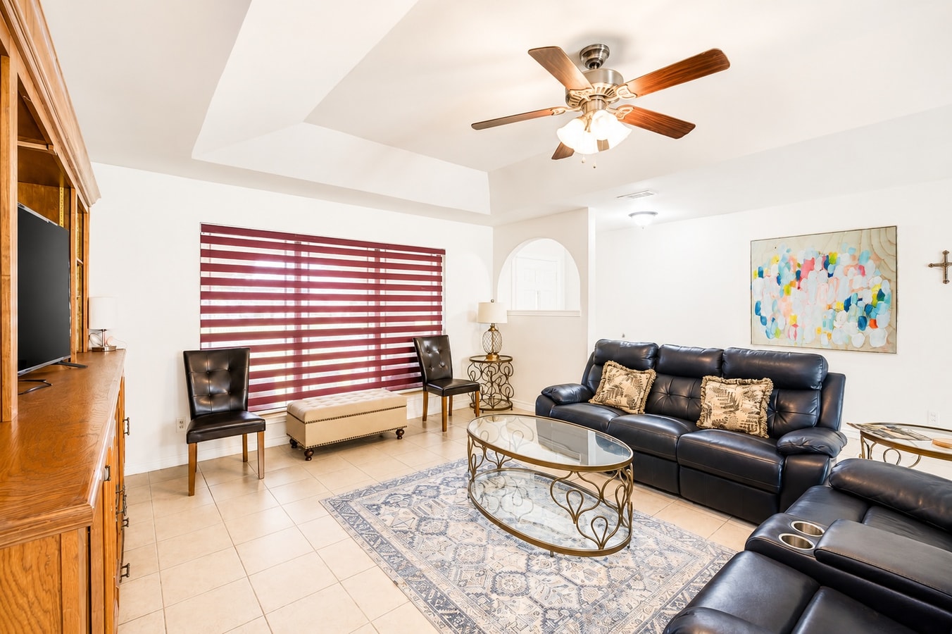 Huge Backyard, Community Pool & Near Arena