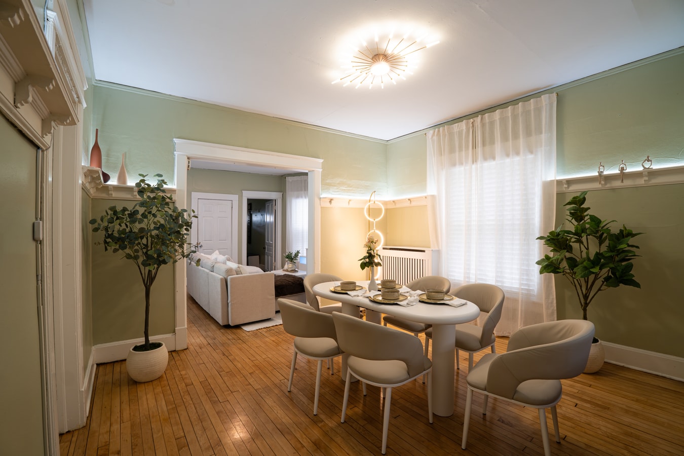 Workspace, Fireplace & Coffee Bar · 3