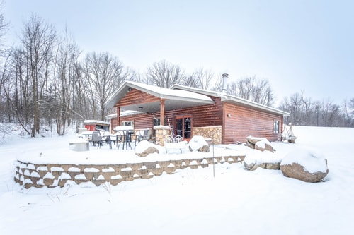 3BR • Fire Pits • 40 Acres • Near Sauk Centre