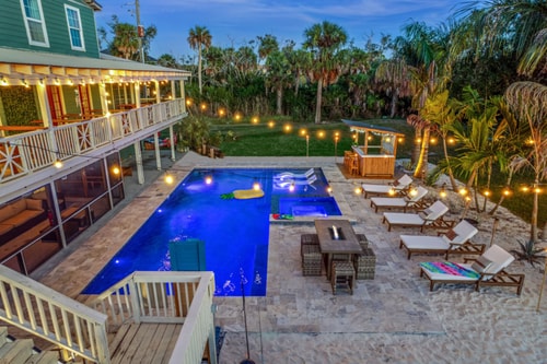 Sleeps 40! 13BR•Heated Pool•Waterfront Resort•Spa