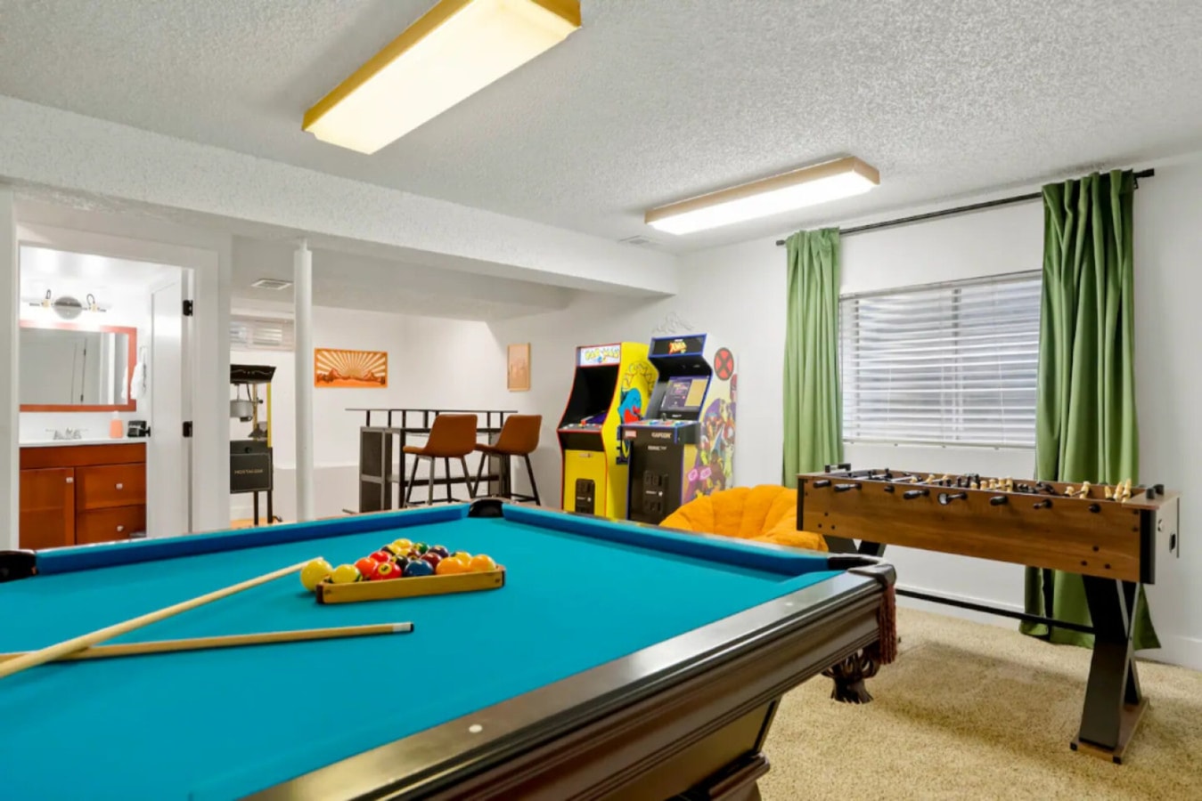 Game Room, Fire Pit, Arcade & Outdoor Dining · 2