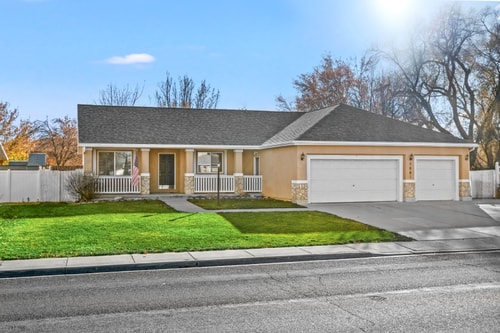 3BR Home • Near Maverik Center & Valley Fair