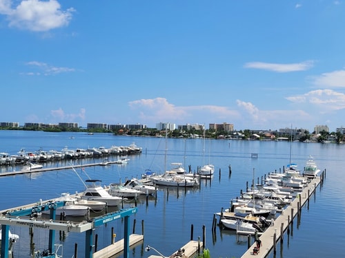 2-Br Intracoastal Bliss w/ Marina and water views!