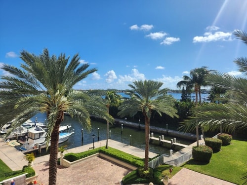 Marina facing Two-Bedroom Double-Balcony Oasis!