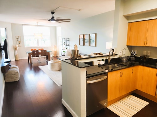 Nestled on the Intracoastal 1BR Minutes to Beach