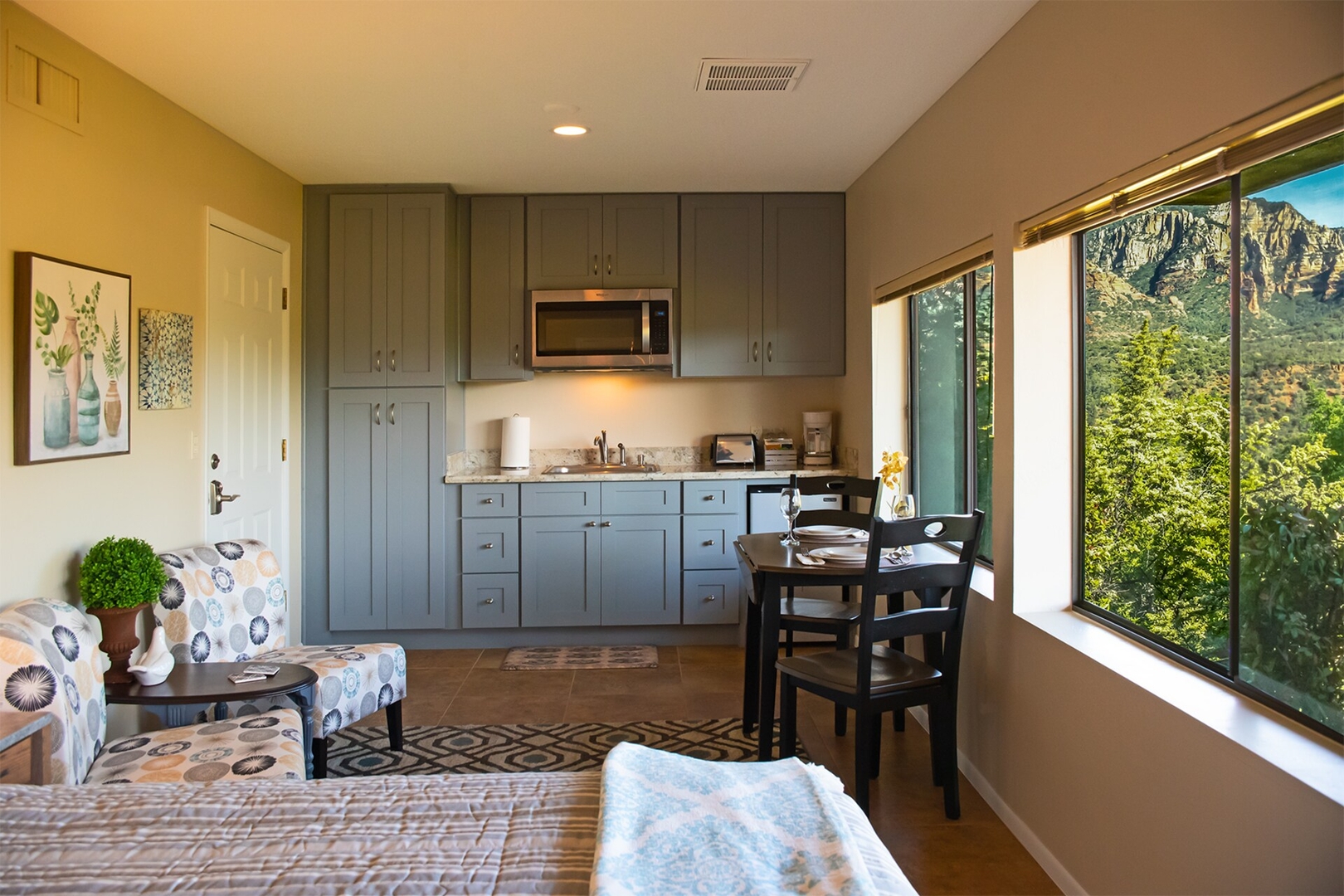 Unit F2 - Red Hawk Studio @ Uptown View Villas 4 Vista Ridge Sedona