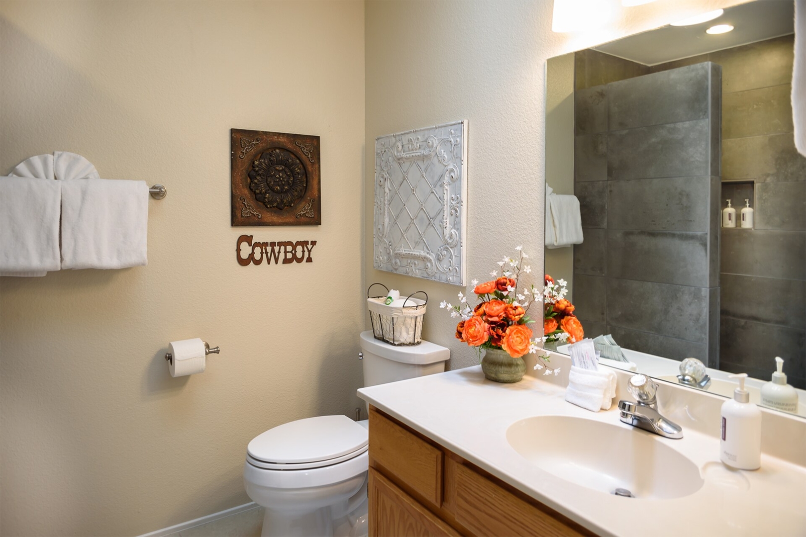 Unit C - Cardinal Villa @ Uptown View Villas 28 Vista Ridge Sedona