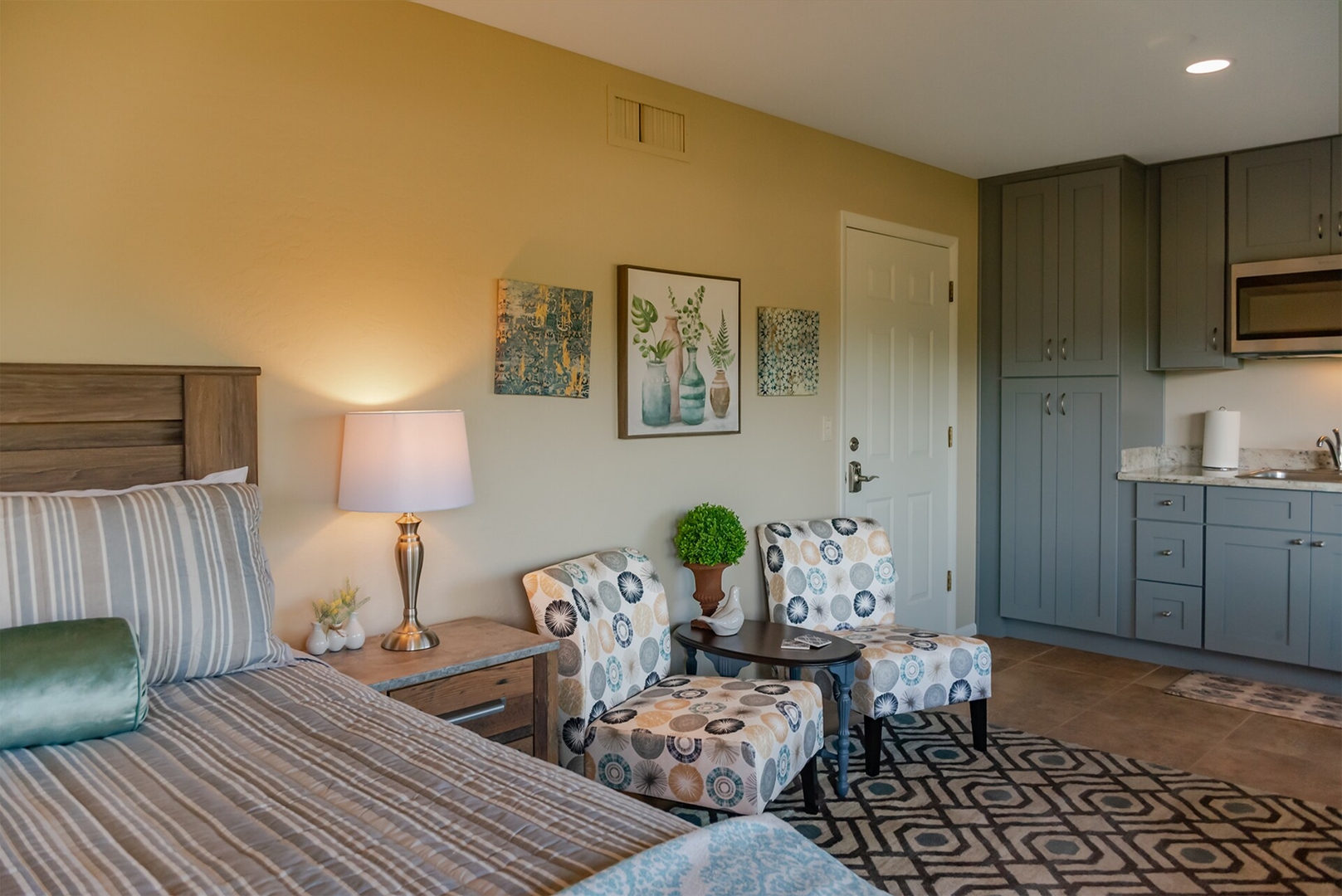 Unit F2 - Red Hawk Studio @ Uptown View Villas 5 Vista Ridge Sedona