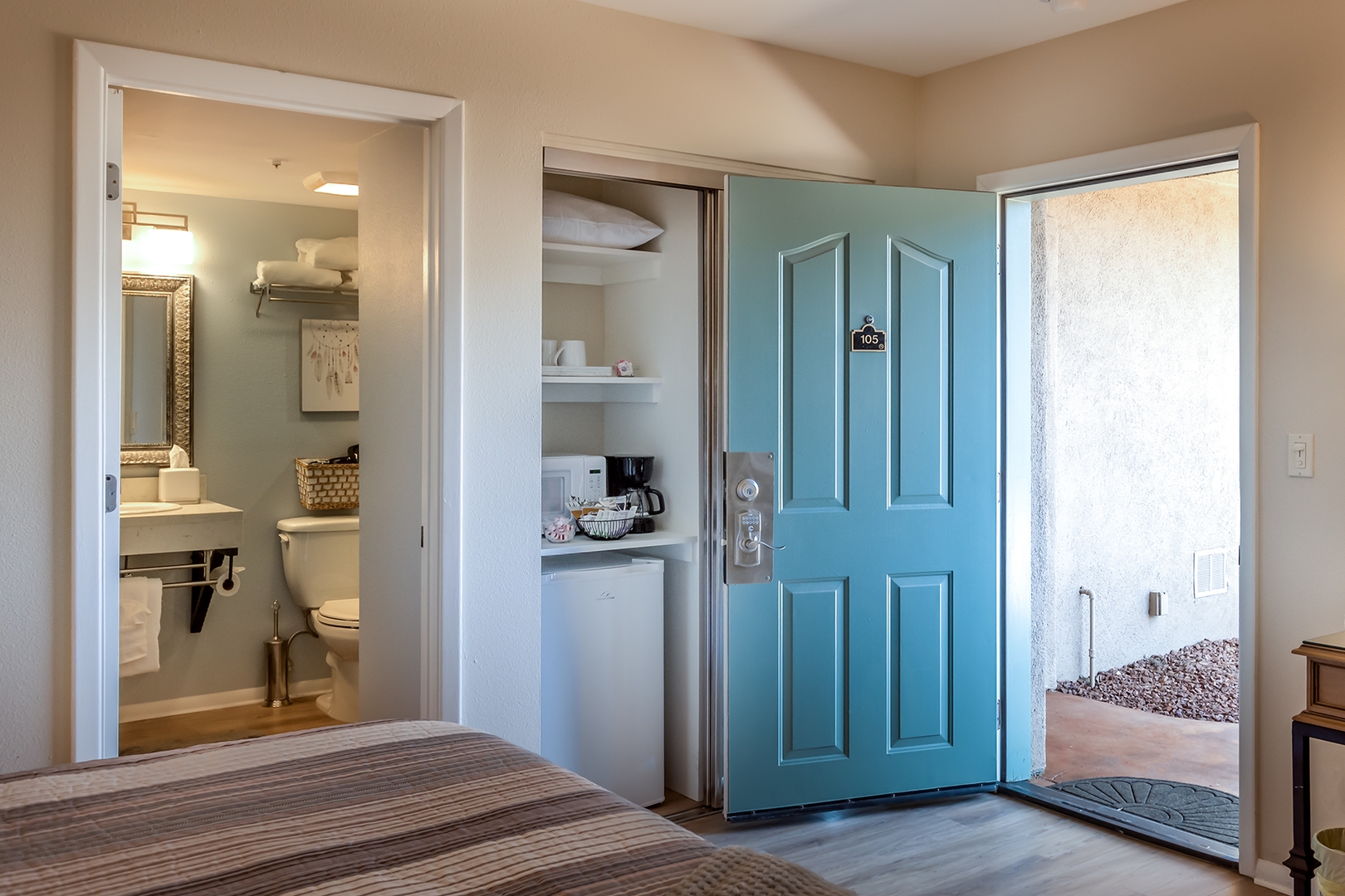 Sedona Uptown Suites 105 - Desert Marigold Junior Suite 3 Vista Ridge Sedona