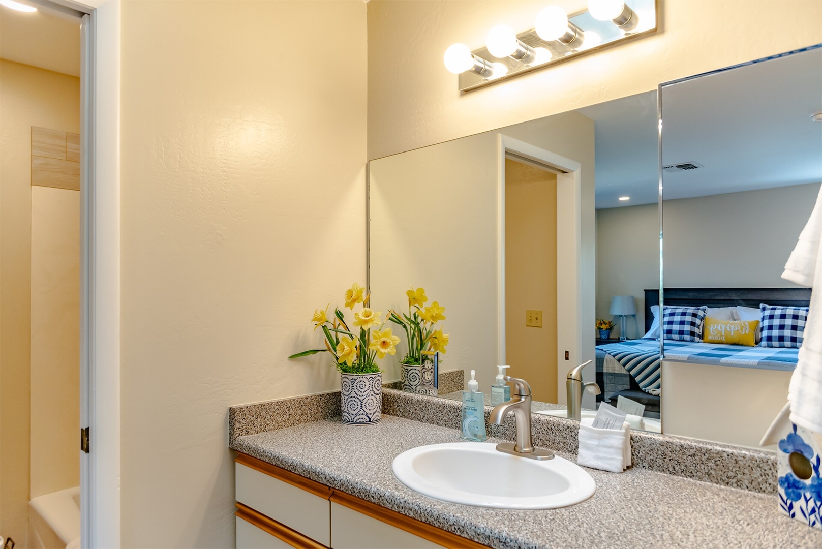 Unit F - Bluebird Villa @ Uptown View Villas 19 Vista Ridge Sedona