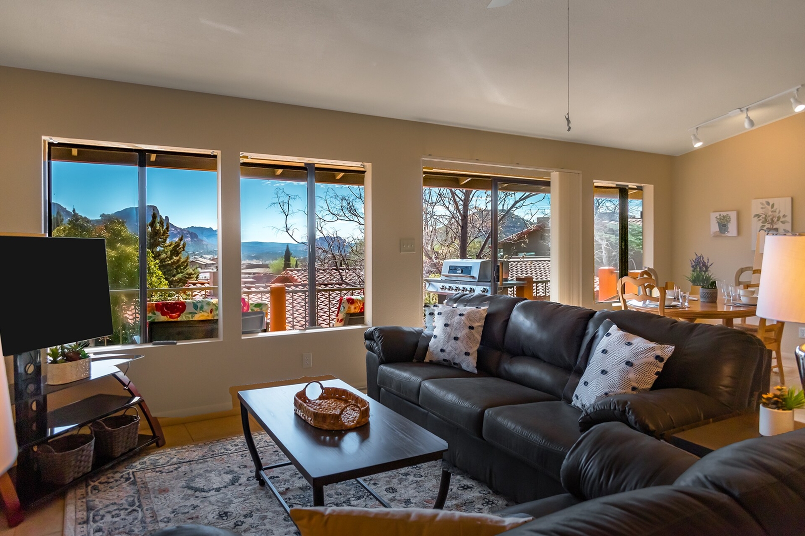 Unit B - Hummingbird Villa @ Uptown View Villas 5 Vista Ridge Sedona