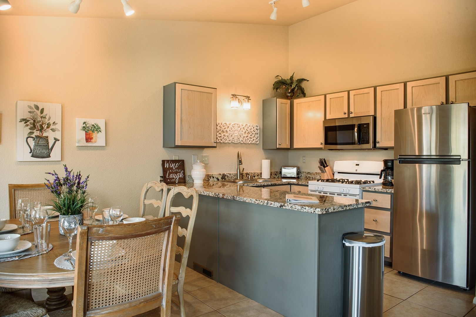 Unit B - Hummingbird Villa @ Uptown View Villas 12 Vista Ridge Sedona