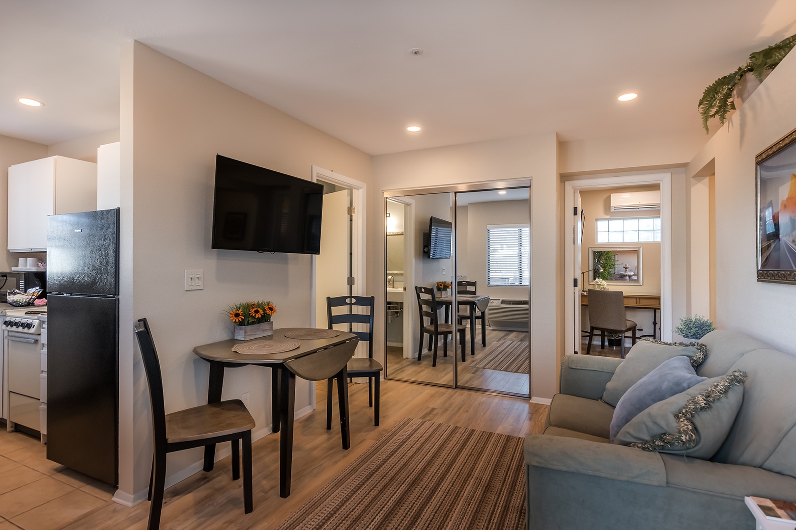 Sedona Uptown Suites 107 - Arizona Sun Suite 6 Vista Ridge Sedona