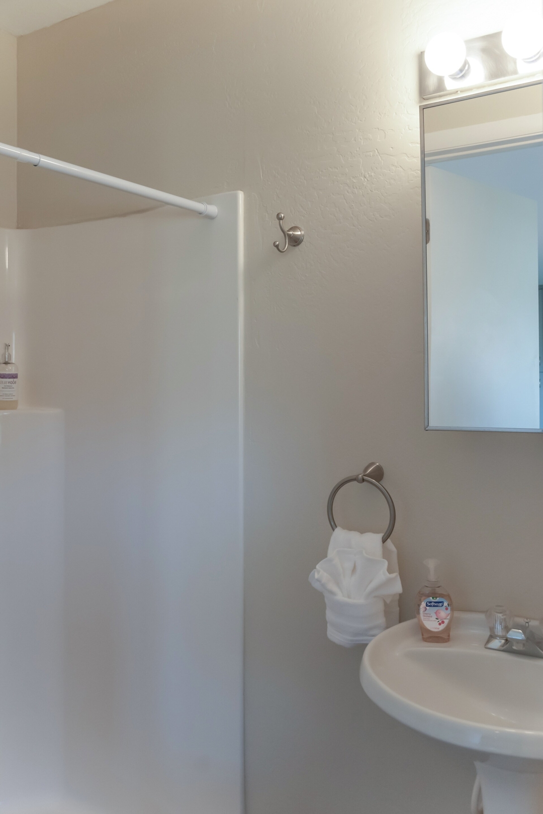 Unit F2 - Red Hawk Studio @ Uptown View Villas 7 Vista Ridge Sedona
