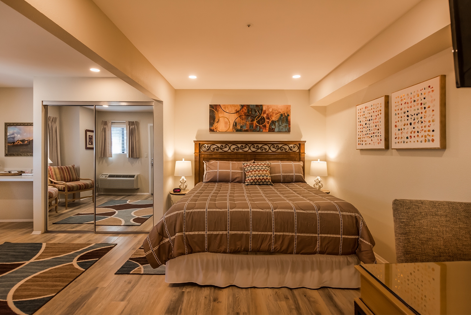Sedona Uptown Suites - 102 Manzanita Junior Suite 1 Vista Ridge Sedona