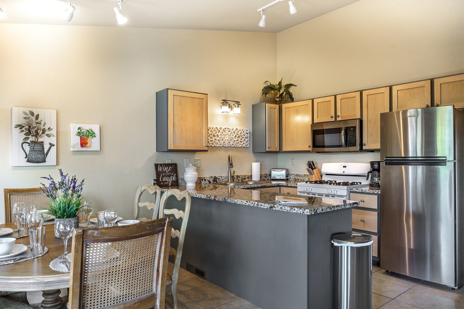 Unit B - Hummingbird Villa @ Uptown View Villas 11 Vista Ridge Sedona