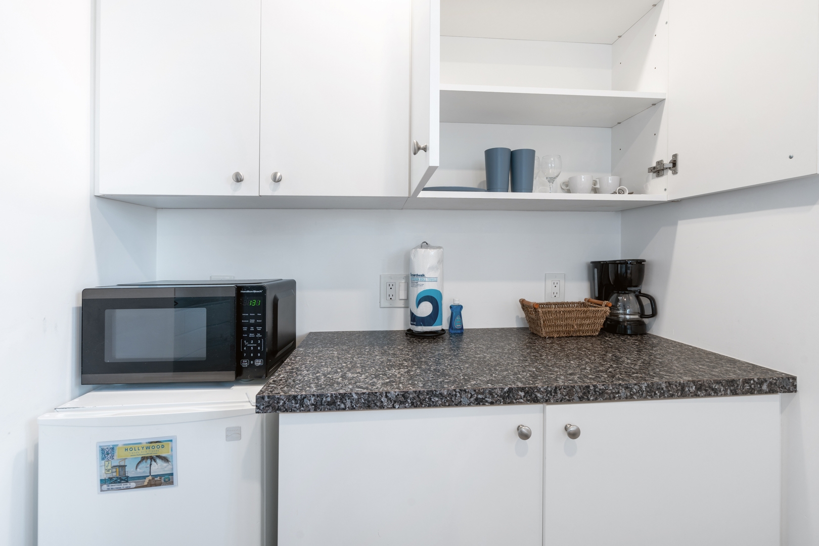 STUDIO + KITCHENETTE | BUDGET GEM 15 Hollywood Sunrise Hotel