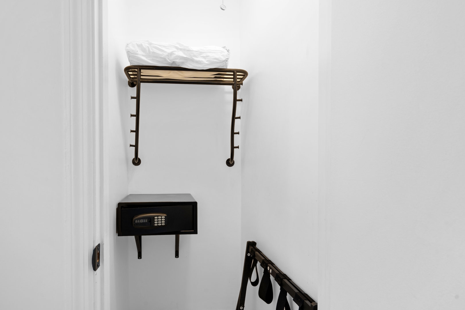 1BR SUITE | 2 QUEENS + KITCHEN + 2 BATHS 43 Hollywood Sunrise Hotel